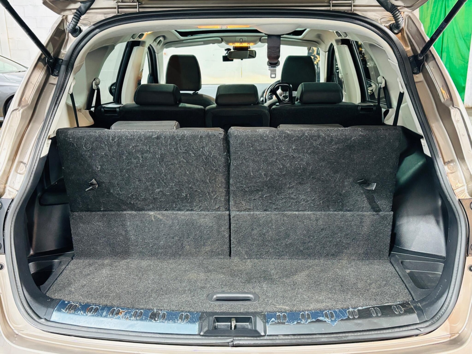 Used Nissan Qashqai+2 2013 for sale - 76645346: Photo 28