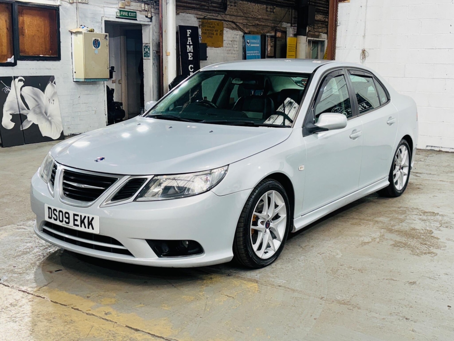 Used Saab 9-3 2009 for sale - 78007893: Photo 4