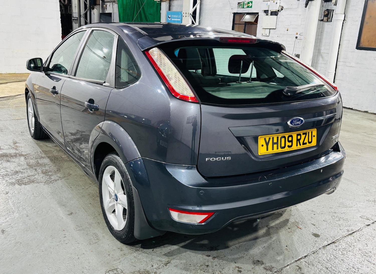 Used Ford Focus 2009 for sale - 77175199: Photo 7