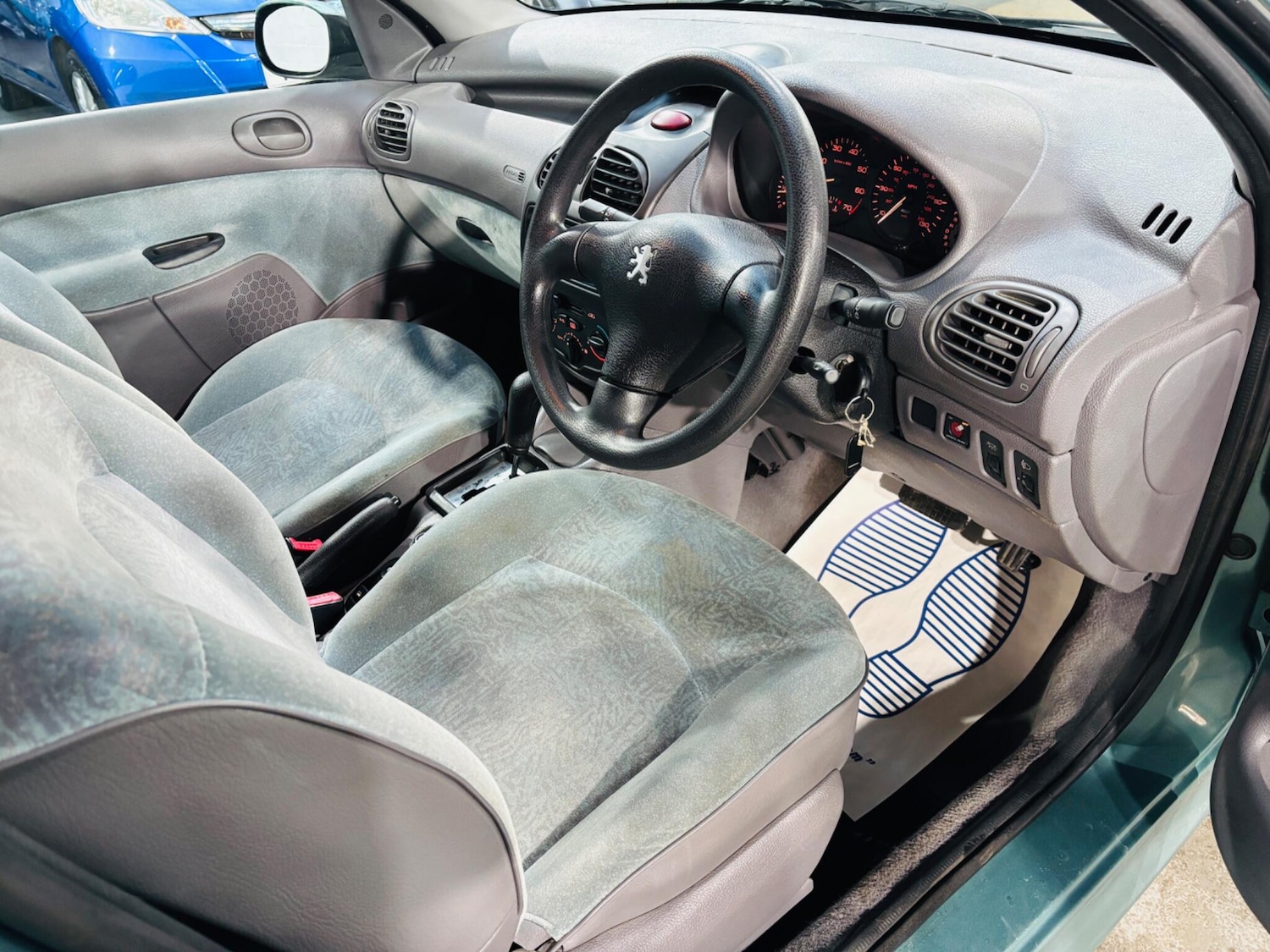 Used Peugeot 206 2000 for sale - 77883238: Photo 10