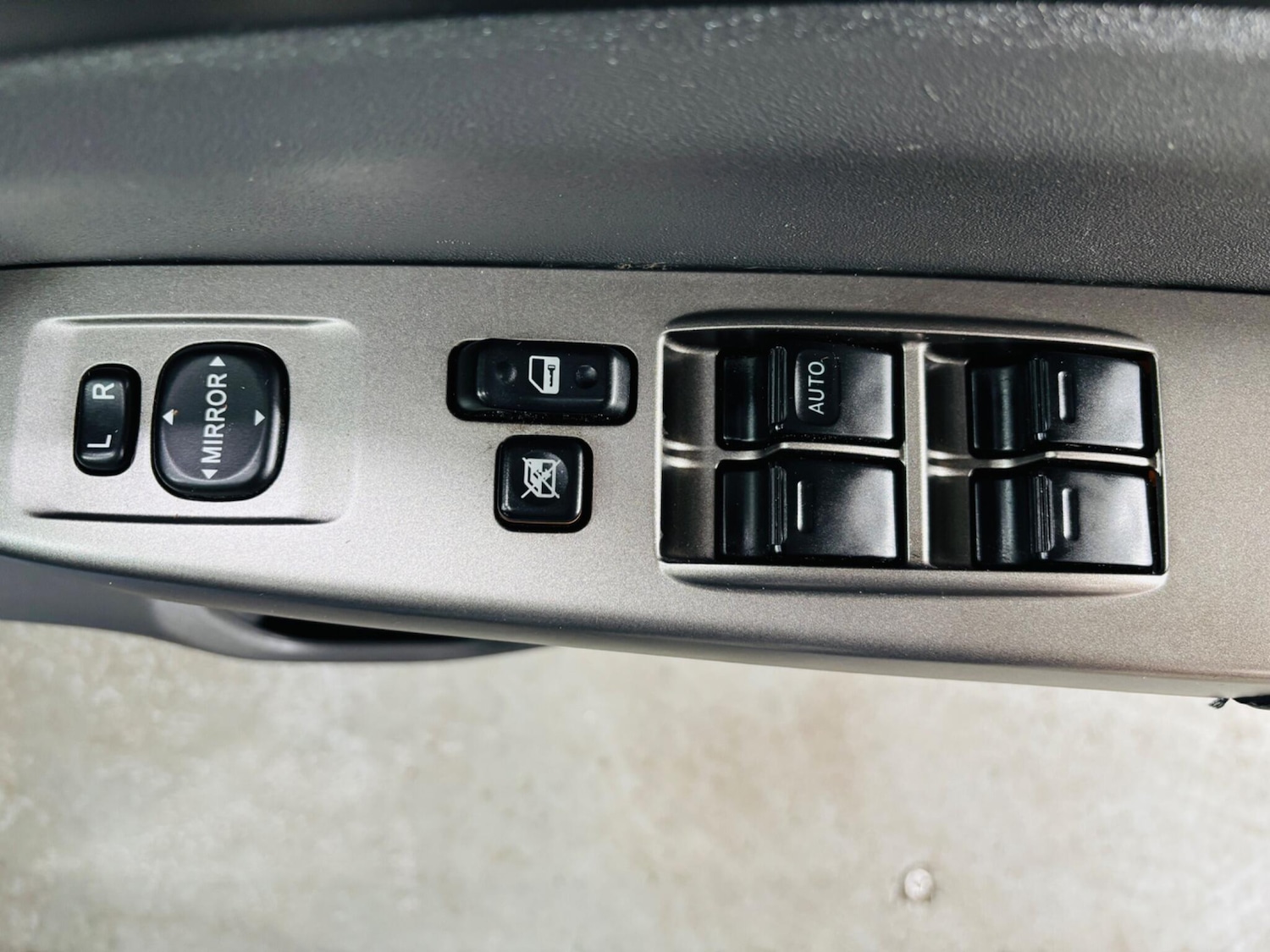 Used Toyota Prius 2005 for sale - 76371059: Photo 17