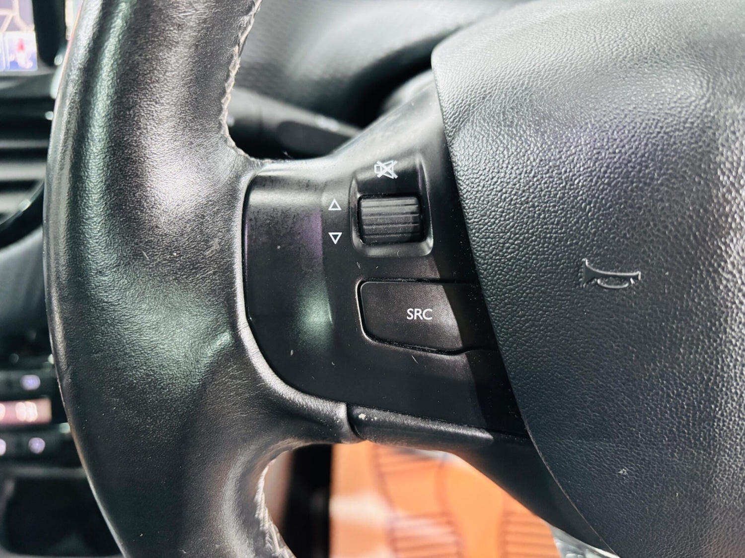 Used Peugeot 2008 2016 for sale - 76689701: Photo 20