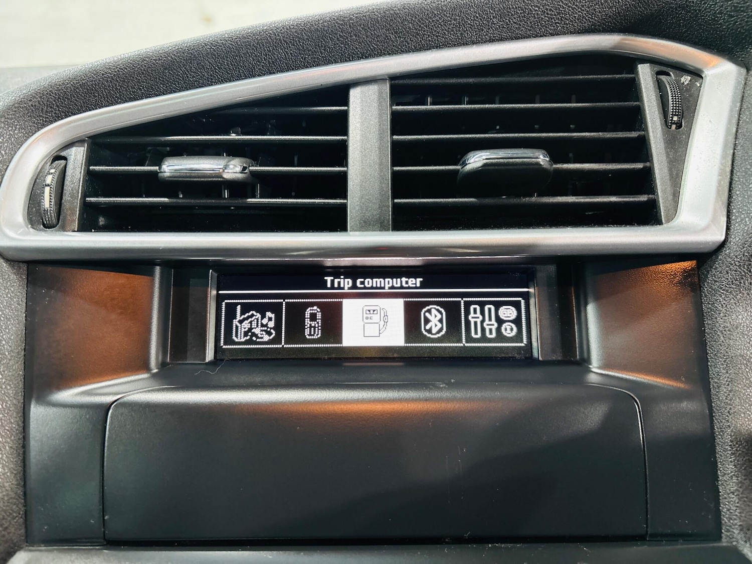 Used Citroen C4 2012 for sale - 77969940: Photo 21