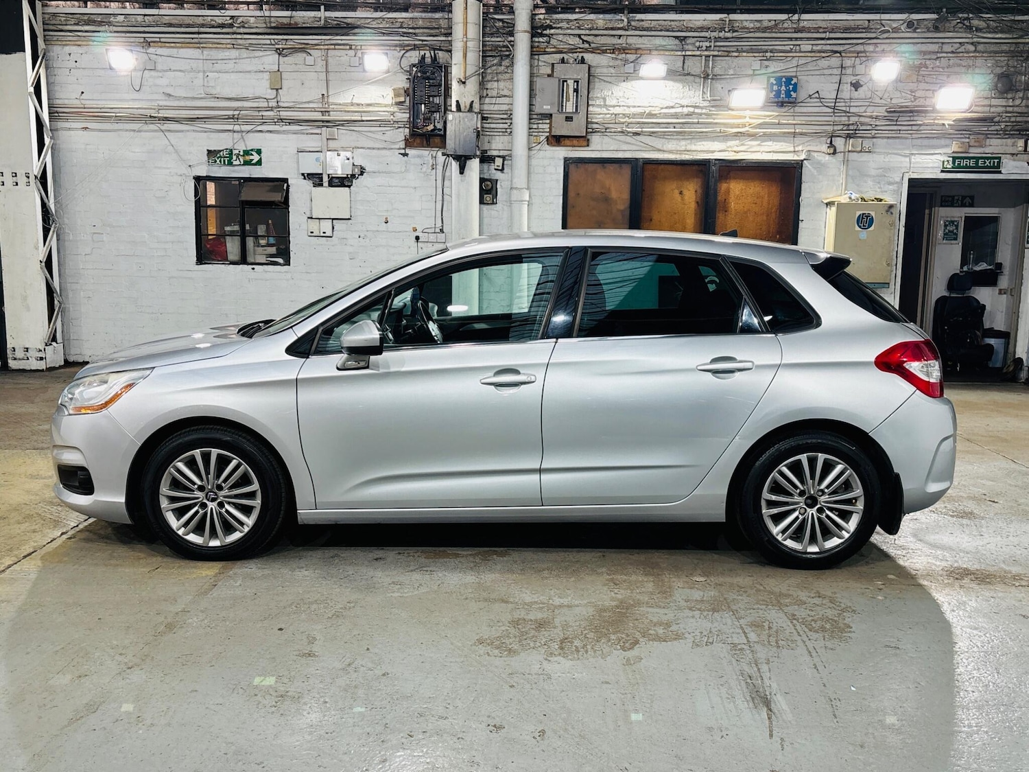 Used Citroen C4 2012 for sale - 77969940: Photo 9