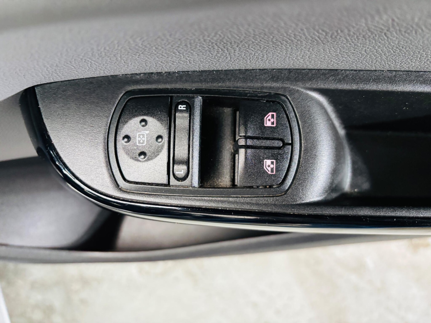 Used Vauxhall Corsa 2017 for sale - 77696282: Photo 17