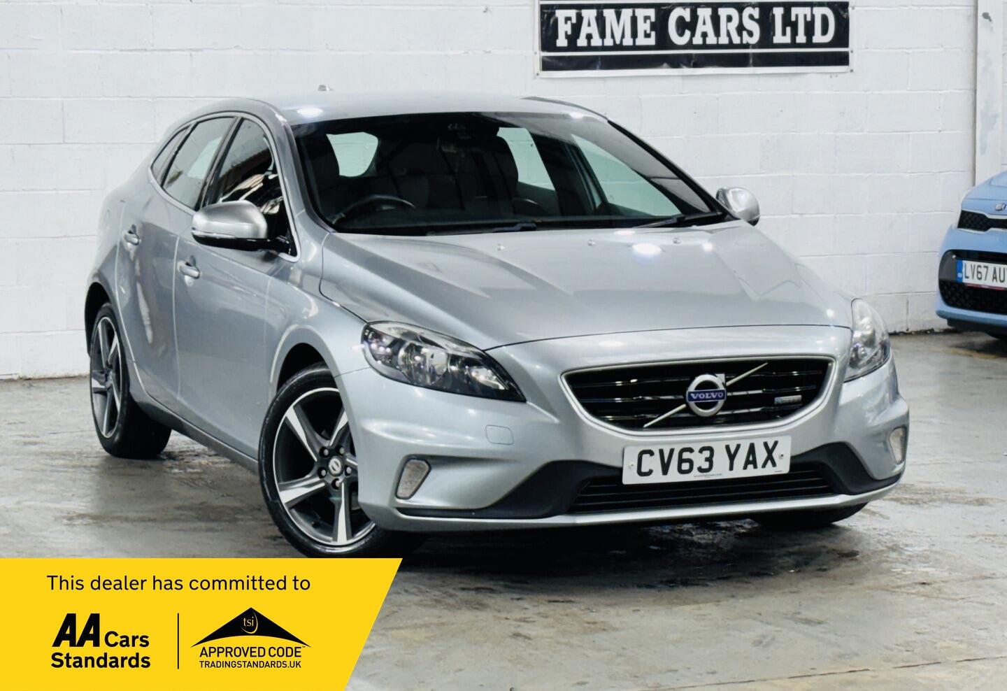 Used Volvo V40 2014 for sale - 76361302: Photo 1
