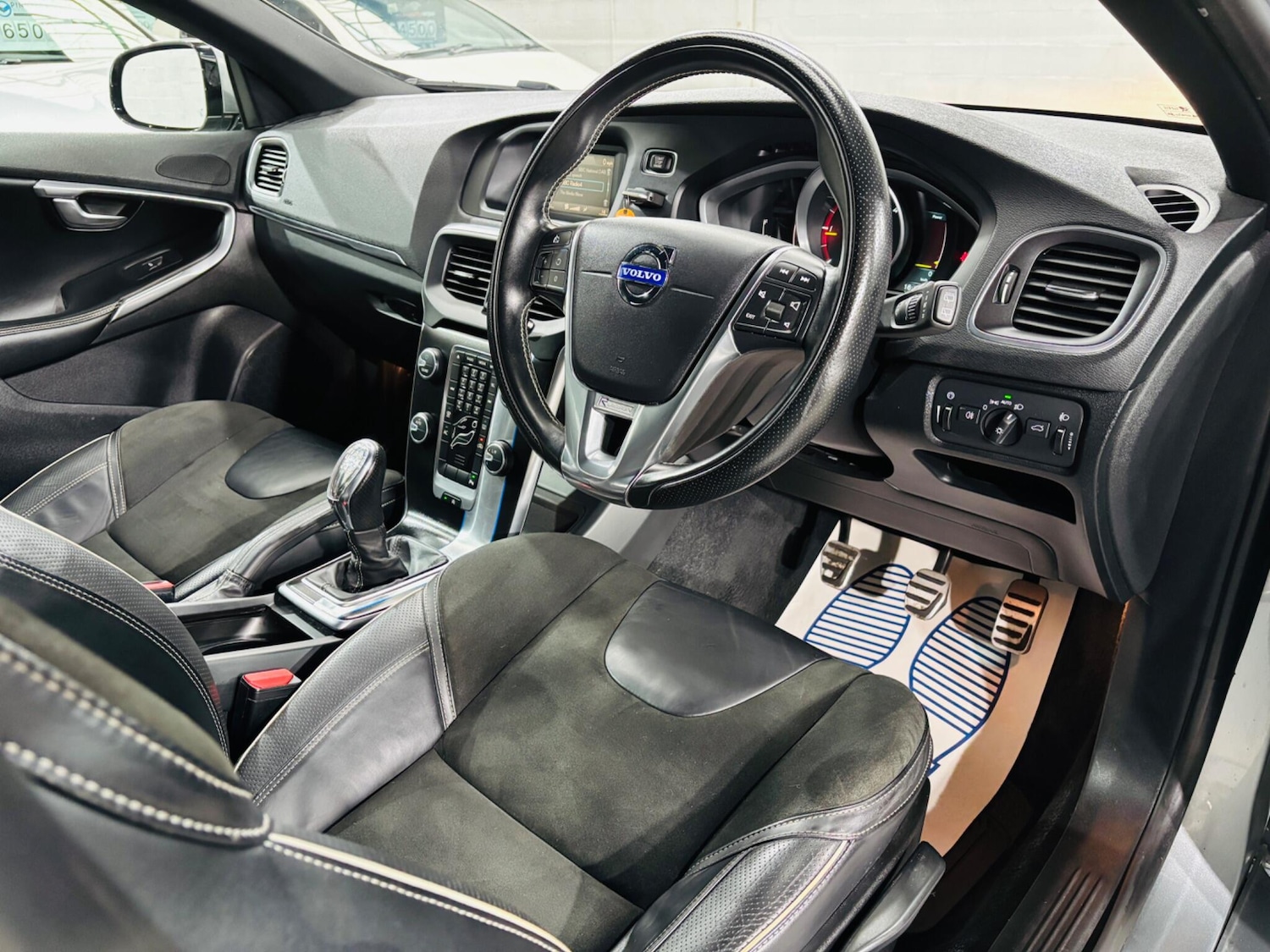 Used Volvo V40 2014 for sale - 76361302: Photo 10