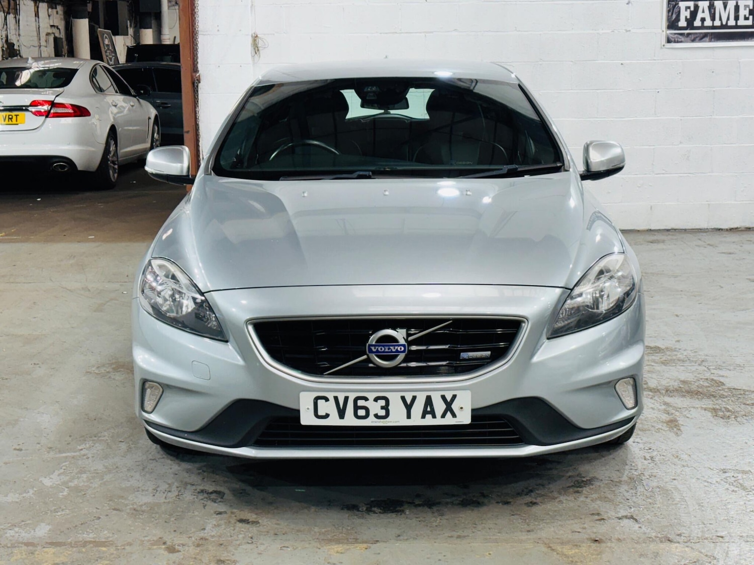 Used Volvo V40 2014 for sale - 76361302: Photo 2