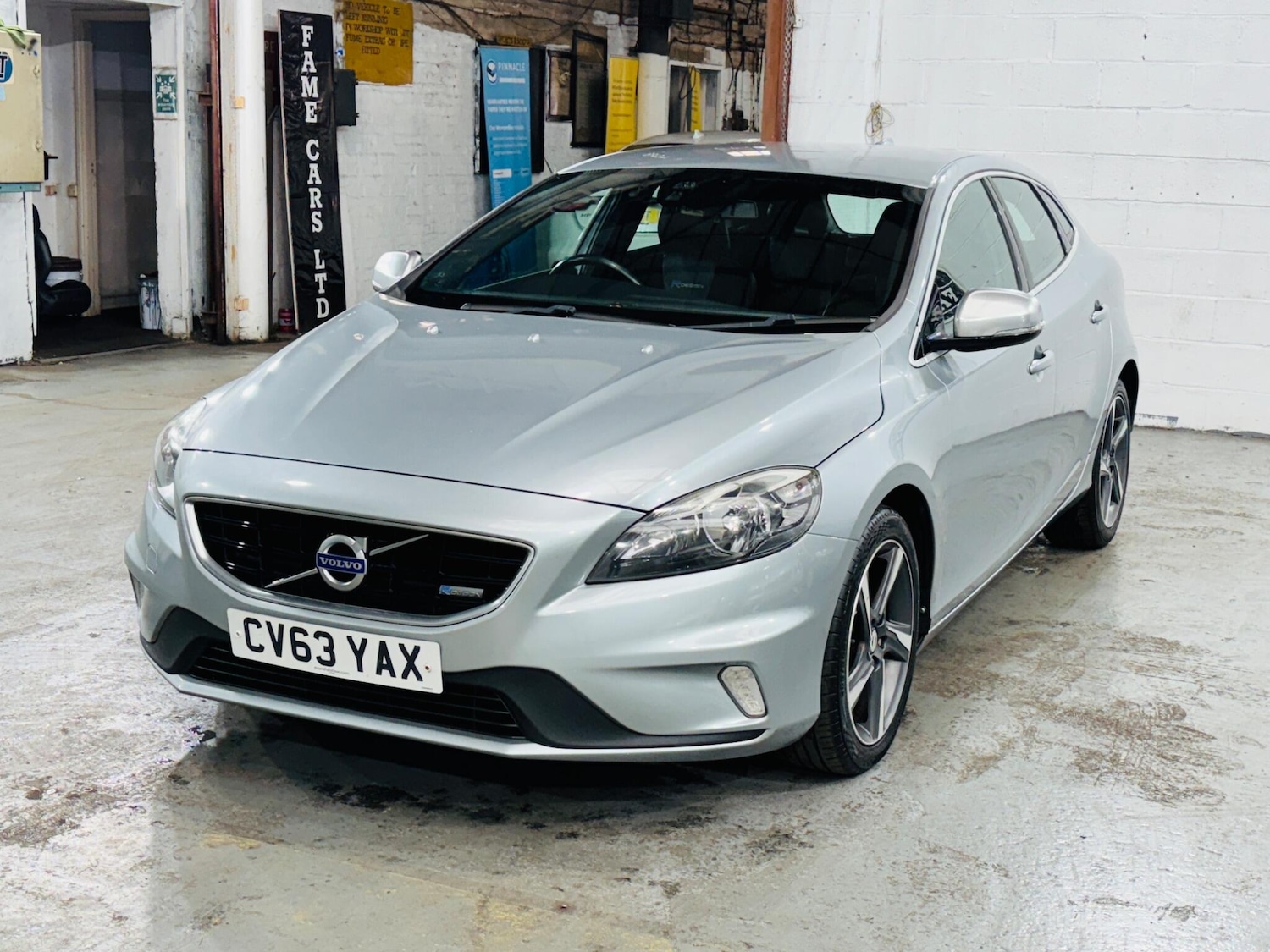 Used Volvo V40 2014 for sale - 76361302: Photo 4