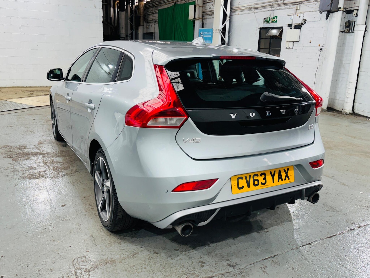 Used Volvo V40 2014 for sale - 76361302: Photo 7