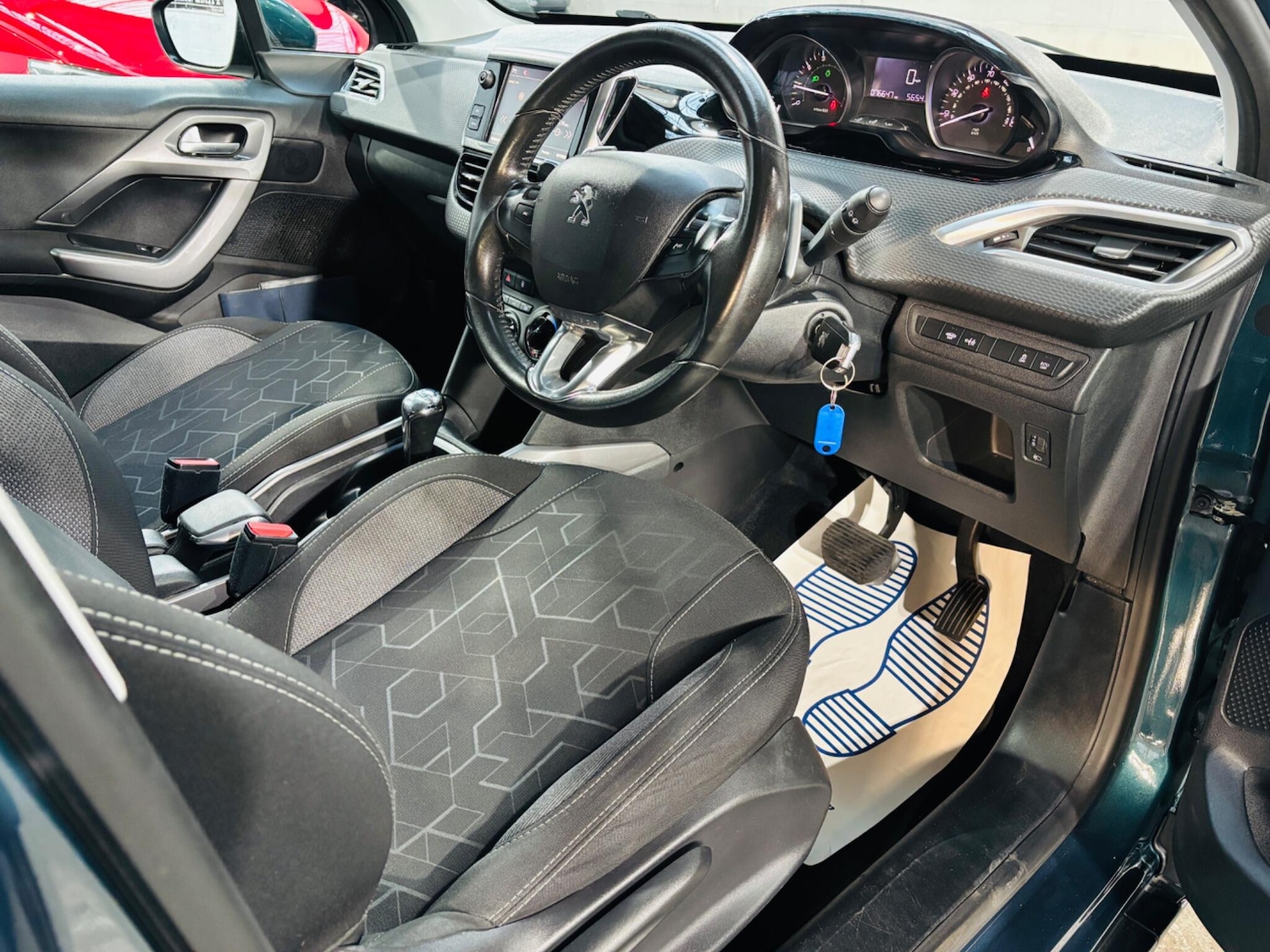 Used Peugeot 2008 2017 for sale - 76608199: Photo 10