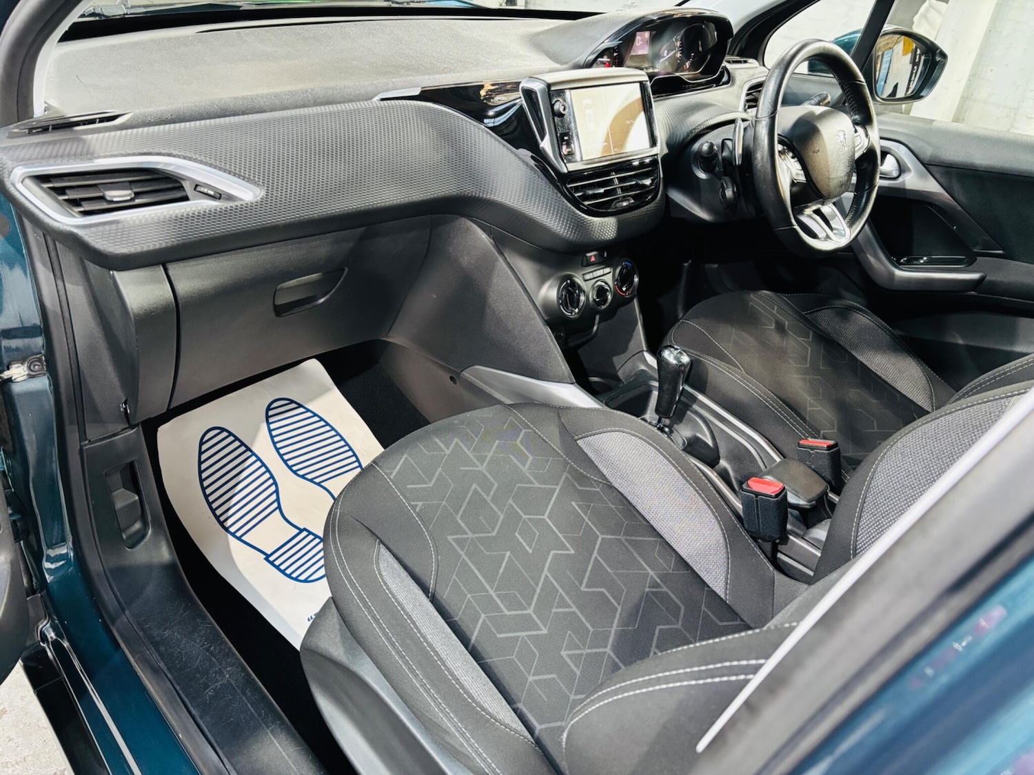 Used Peugeot 2008 2017 for sale - 76608199: Photo 14