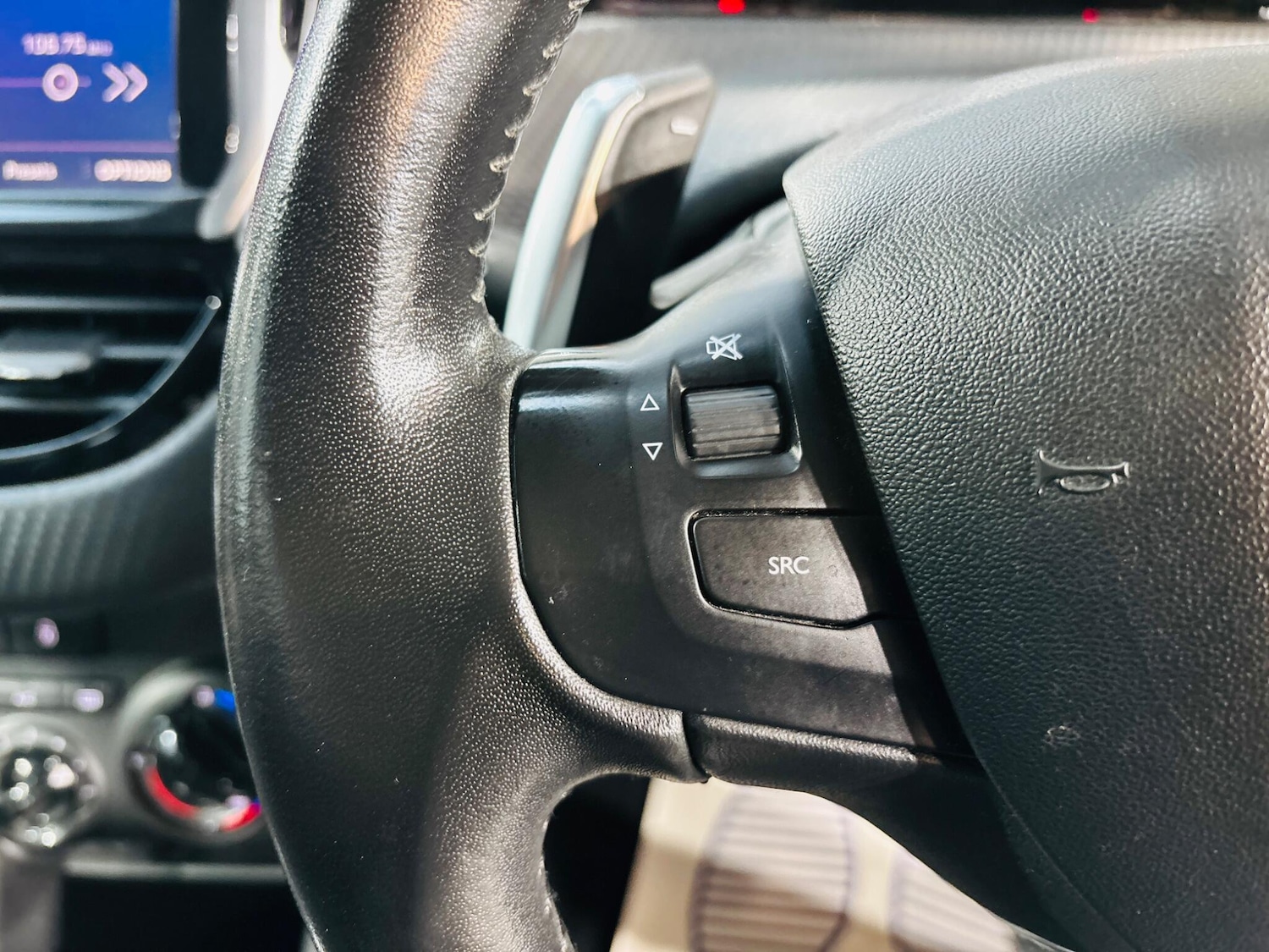 Used Peugeot 2008 2017 for sale - 76608199: Photo 21