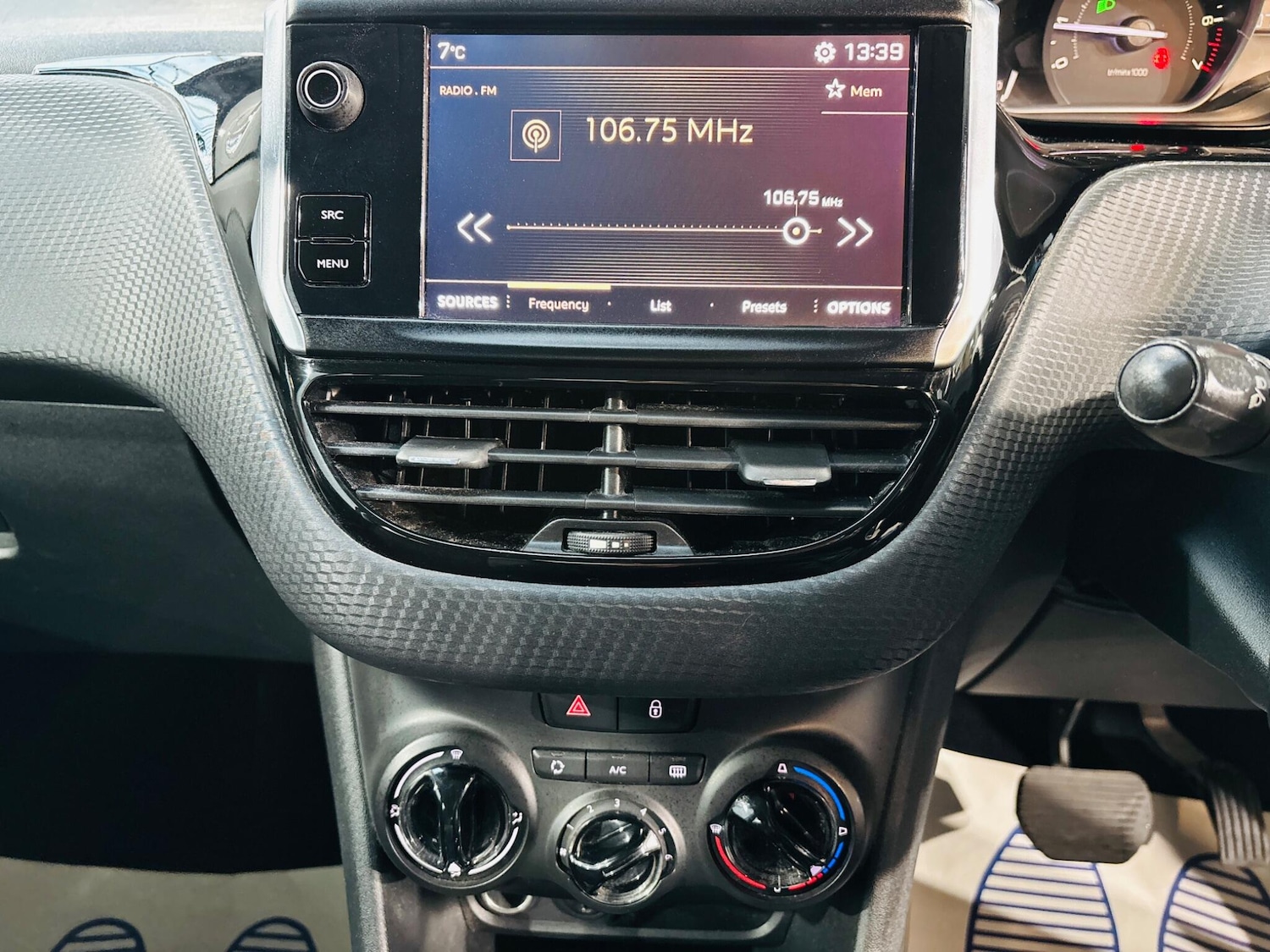 Used Peugeot 2008 2017 for sale - 76608199: Photo 24