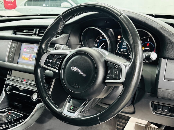 Used Jaguar XF 2016 for sale - 76226296: Photo 11