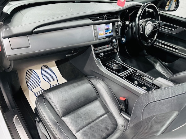 Used Jaguar XF 2016 for sale - 76226296: Photo 14