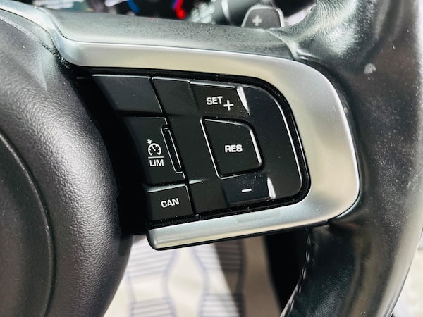 Used Jaguar XF 2016 for sale - 76226296: Photo 20