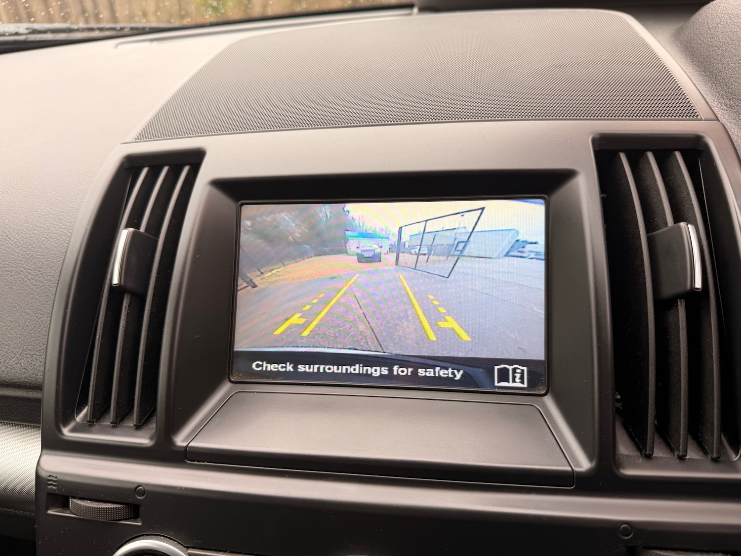 Used Land Rover Freelander 2014 for sale - 77274002: Photo 3