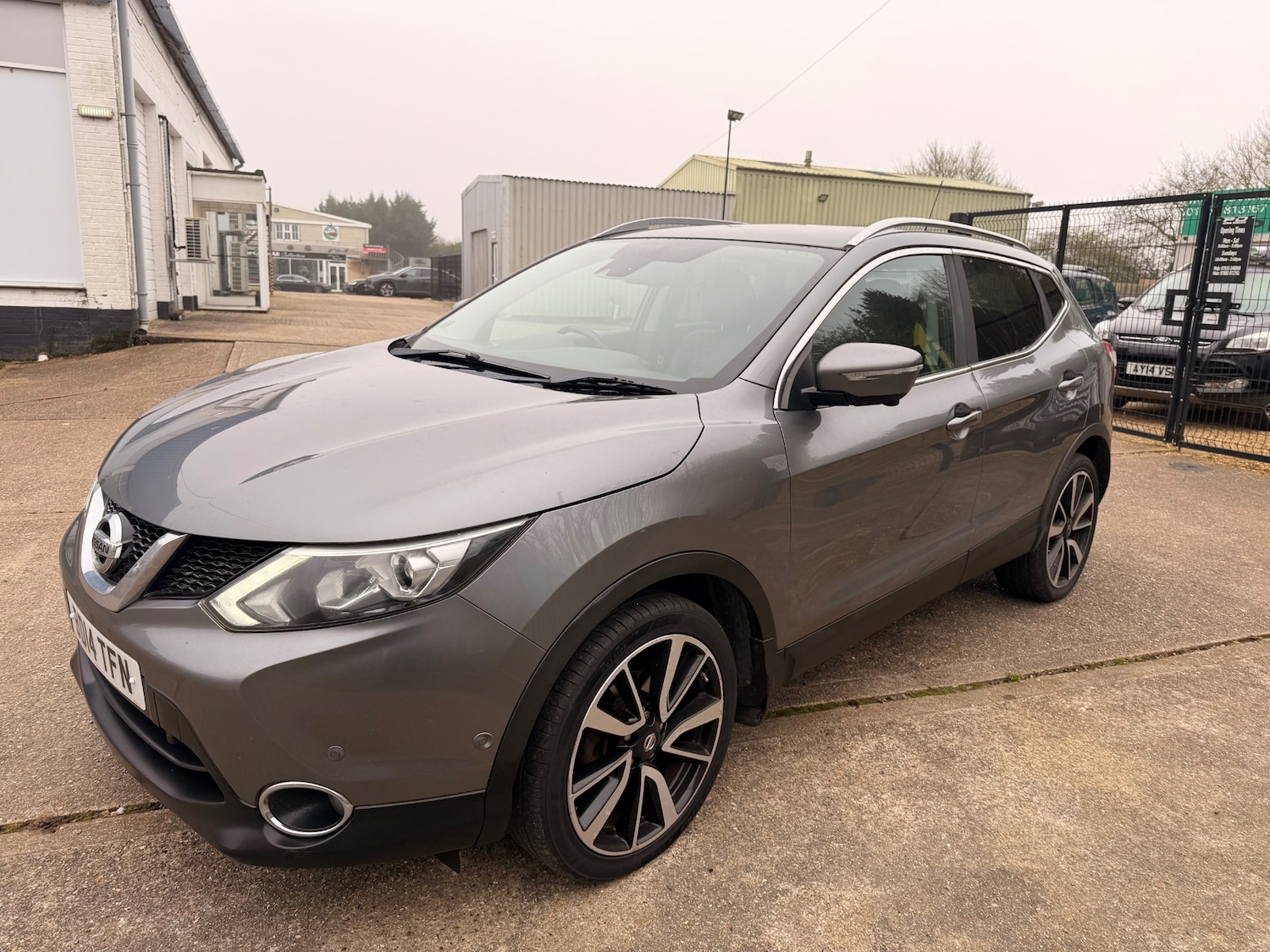 Used Nissan Qashqai 2014 for sale - 77775953: Photo 2