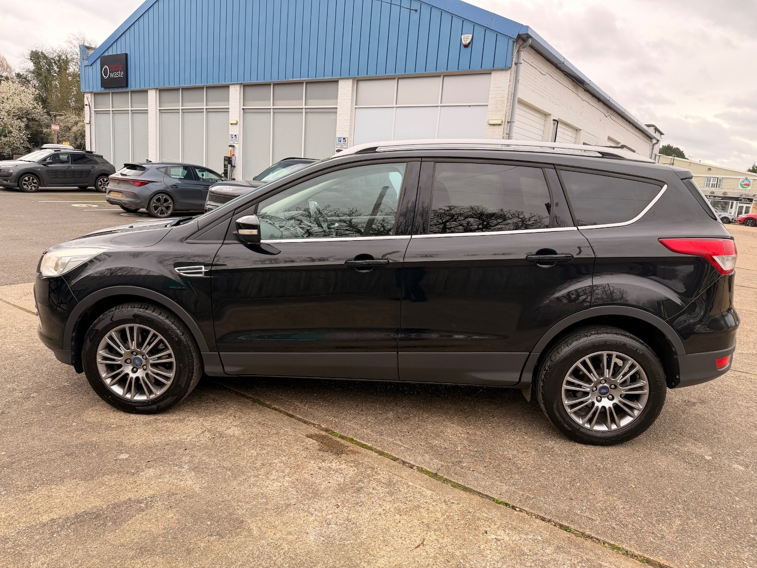 Used Ford Kuga 2014 for sale - 77665289: Photo 3
