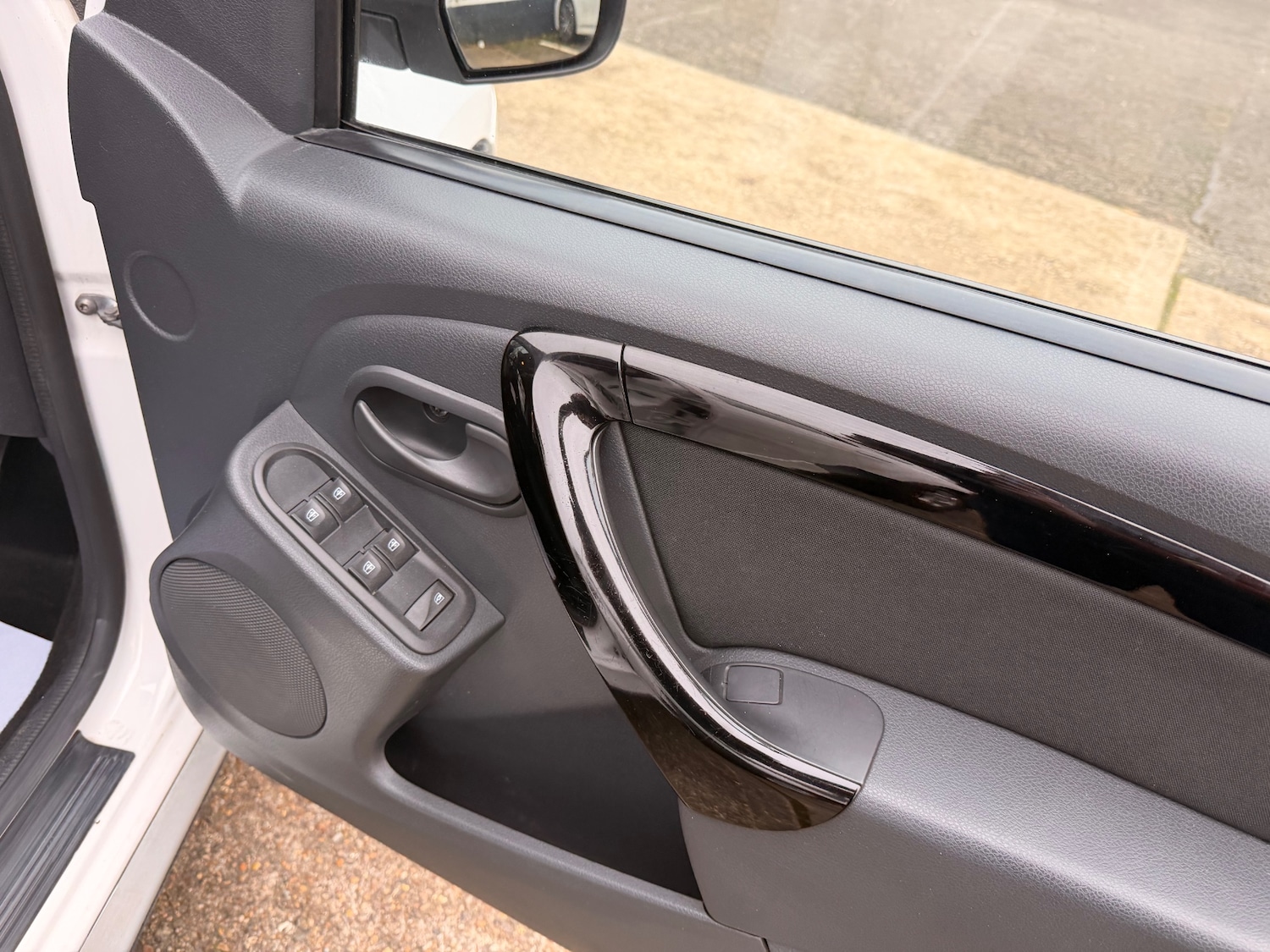 Used Dacia Duster 2014 for sale - 77034443: Photo 22