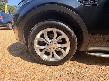 Used Land Rover Discovery Sport 2015 for sale - 79004325: Photo