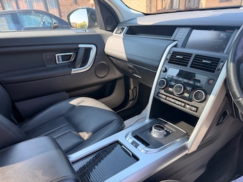 Used Land Rover Discovery Sport 2015 for sale - 79004325: Photo