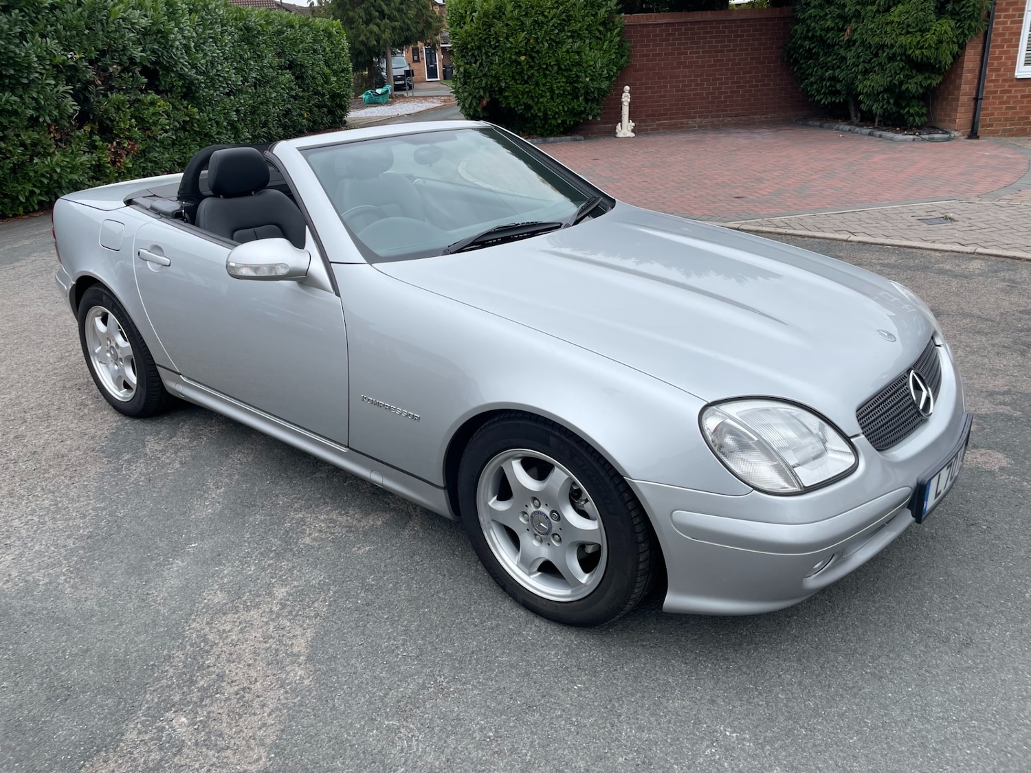 Used Mercedes-Benz SLK 2001 for sale - 76304584: Photo 1