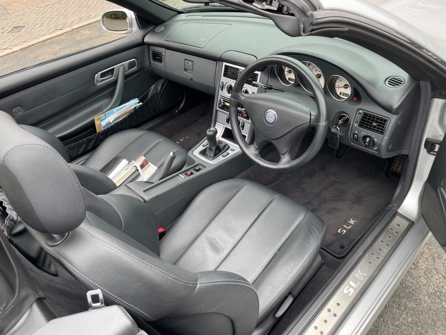 Used Mercedes-Benz SLK 2001 for sale - 76304584: Photo 15