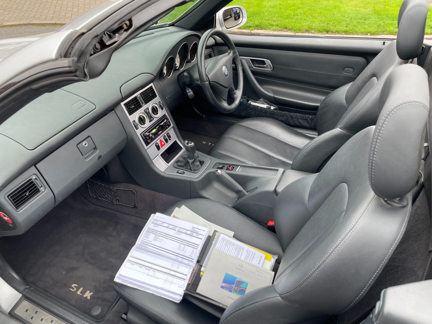 Used Mercedes-Benz SLK 2001 for sale - 76304584: Photo 4