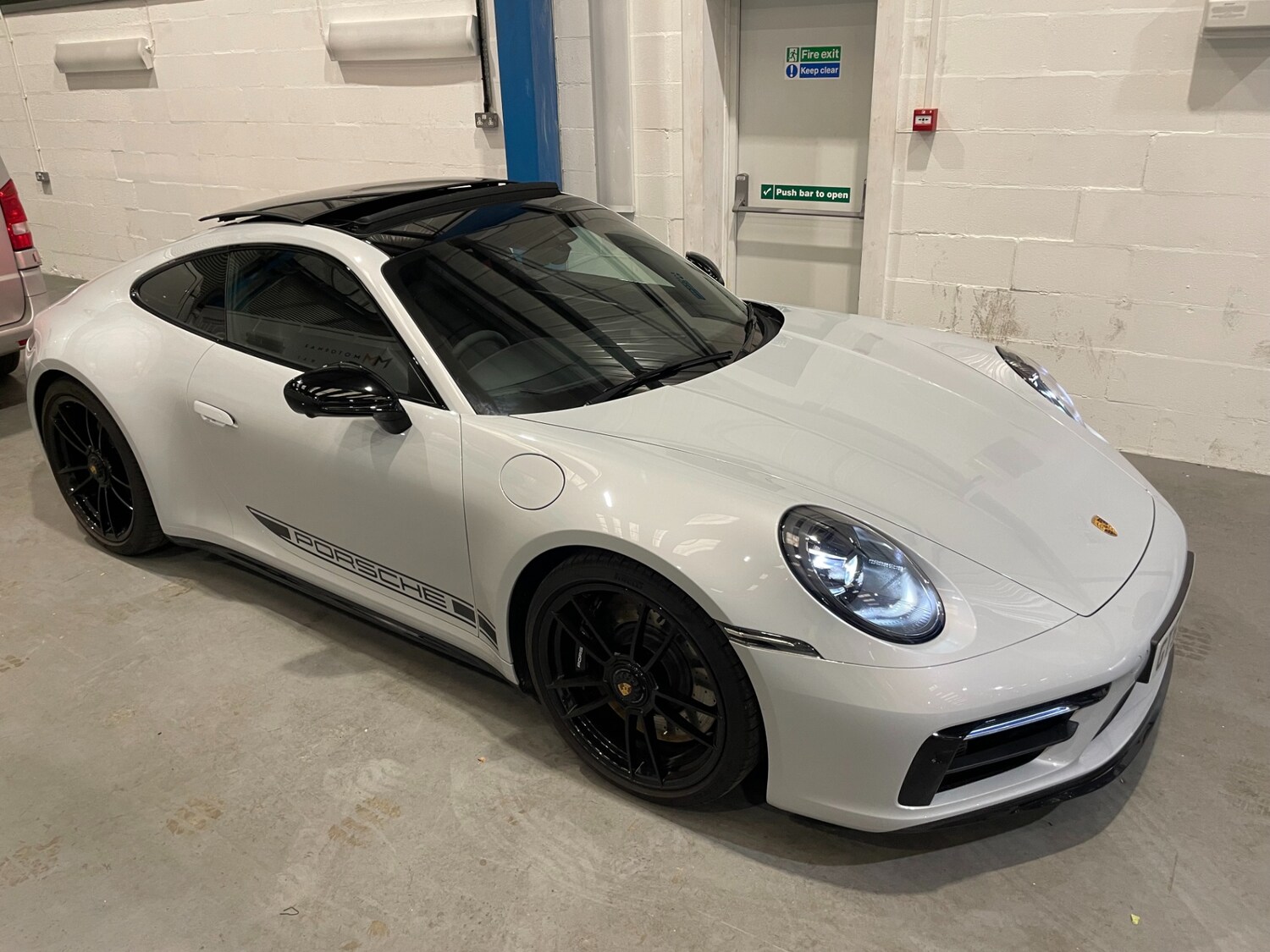 Used Porsche 911 2023 for sale - 76107458: Photo 11