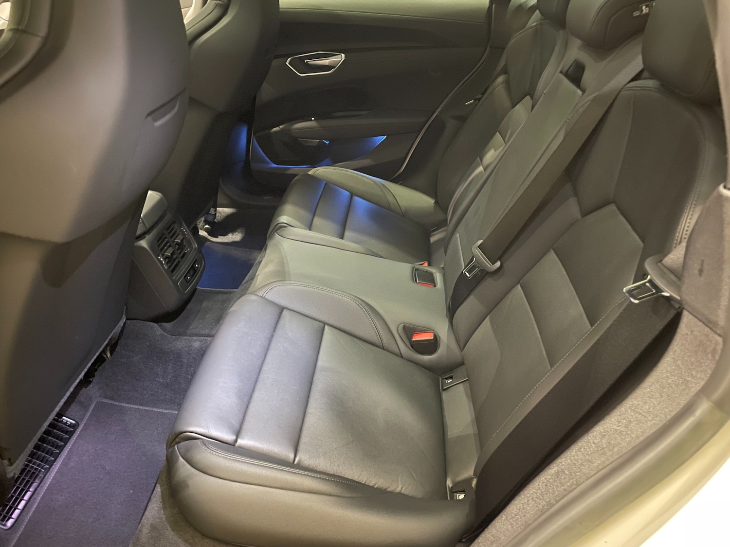 Used Audi e-tron GT 2022 for sale - 78030874: Photo 12