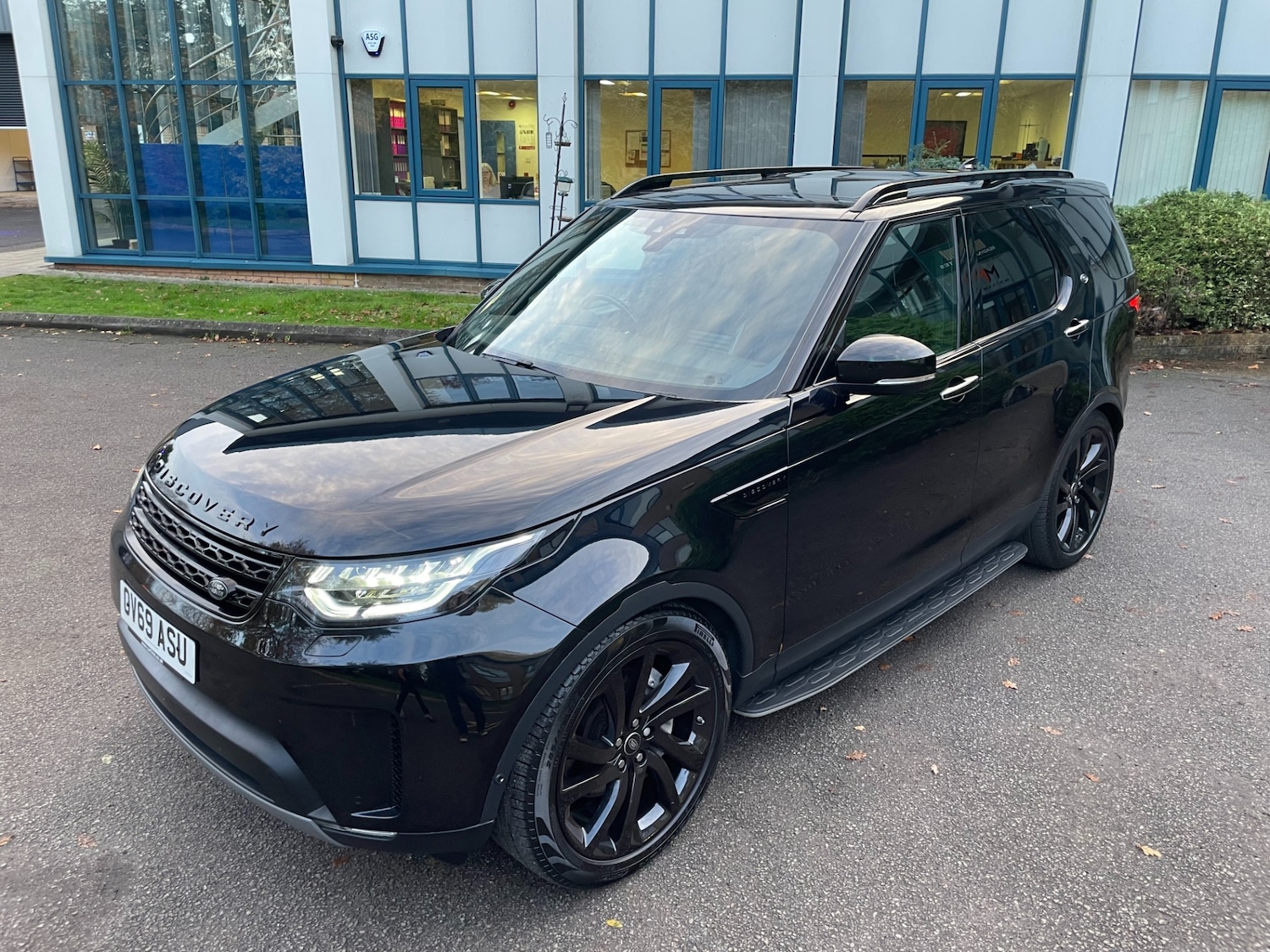 Used Land Rover Discovery 2019 for sale - 76882152: Photo 1
