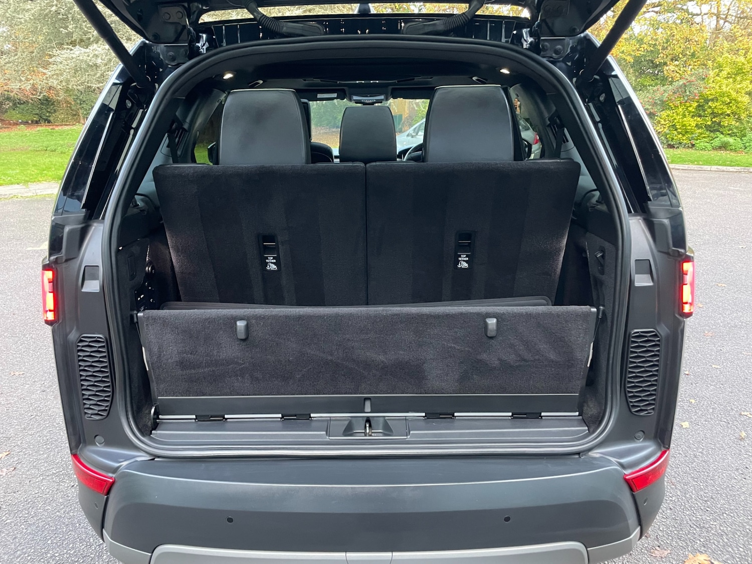 Used Land Rover Discovery 2019 for sale - 76882152: Photo 13