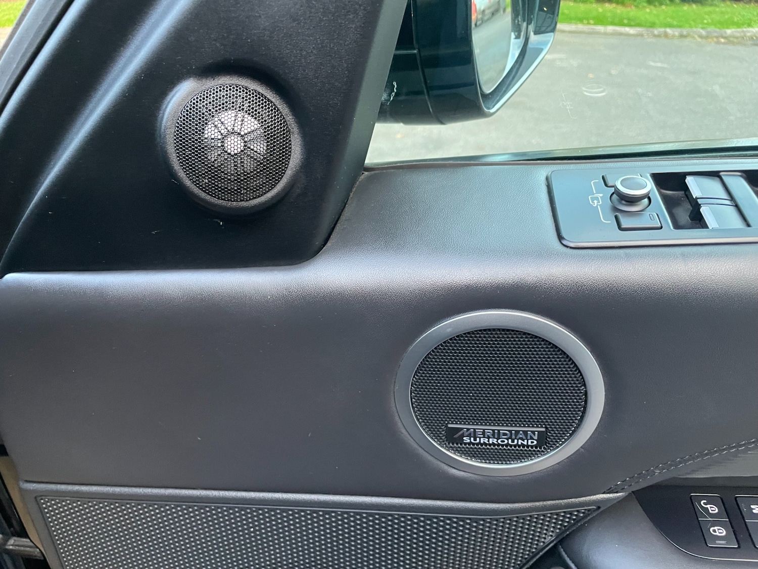 Used Land Rover Discovery 2019 for sale - 76882152: Photo 21