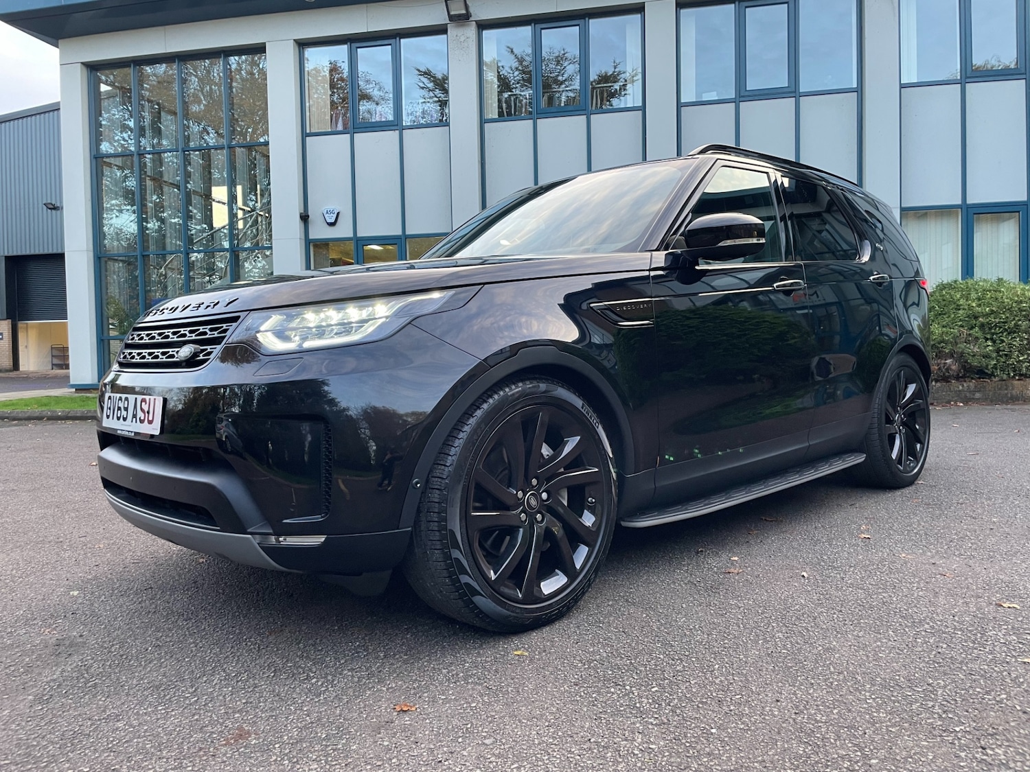 Used Land Rover Discovery 2019 for sale - 76882152: Photo 3