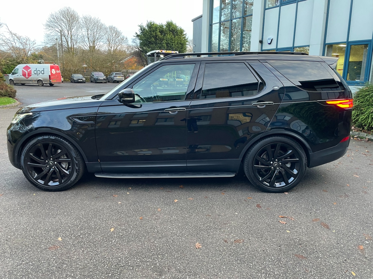 Used Land Rover Discovery 2019 for sale - 76882152: Photo 6