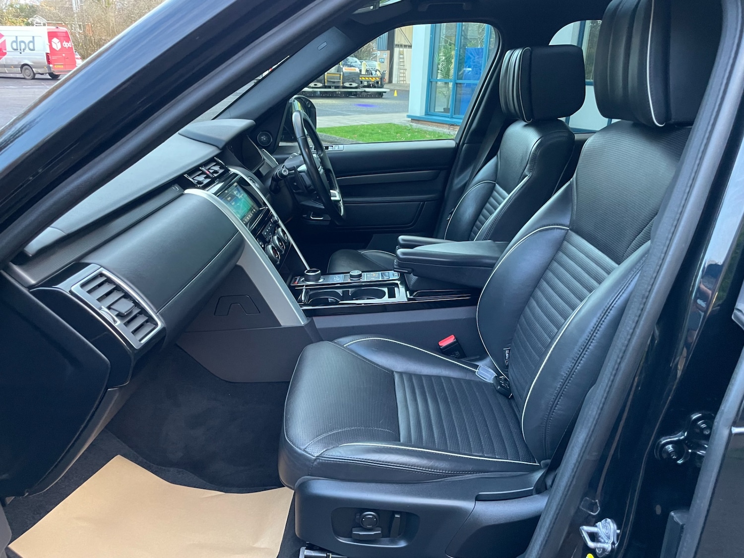 Used Land Rover Discovery 2019 for sale - 76882152: Photo 7