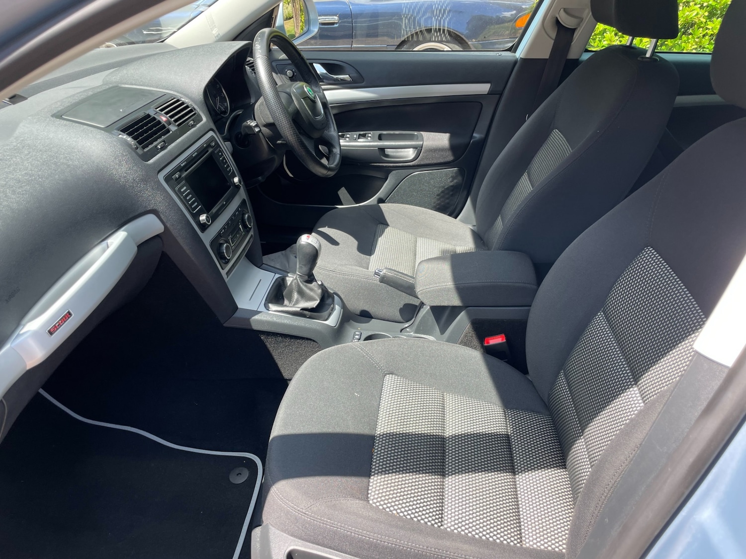 Used Skoda Octavia 2010 for sale - 76265813: Photo 2