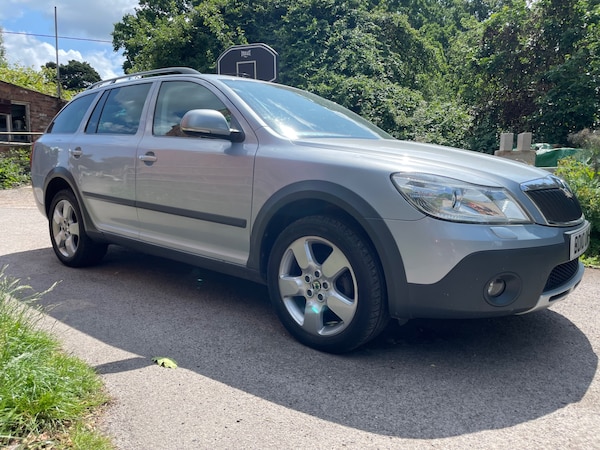Used Skoda Octavia 2010 for sale - 74906992: Photo 2
