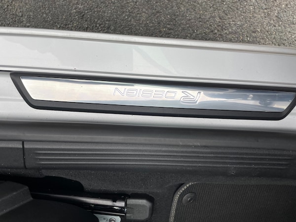Used Volvo V40 2019 for sale - 76304603: Photo 11