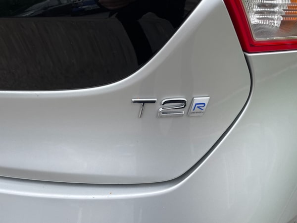 Used Volvo V40 2019 for sale - 76304603: Photo 19