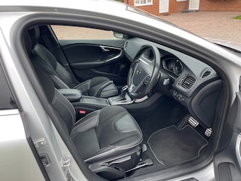 Used Volvo V40 2019 for sale - 76304603: Photo 3