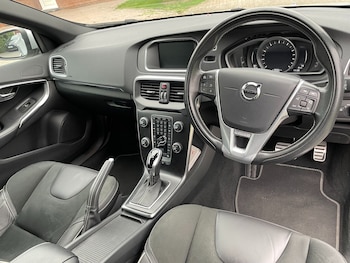 Used Volvo V40 2019 for sale - 76304603: Photo 4