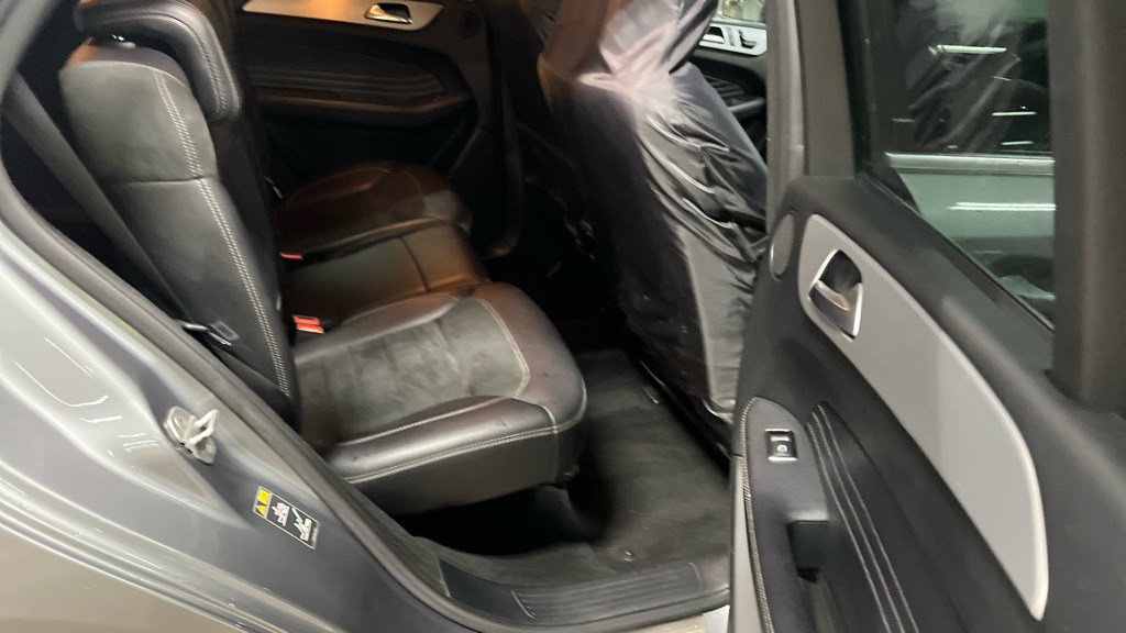 Used Mercedes-Benz M Class 2012 for sale - 76974714: Photo 14