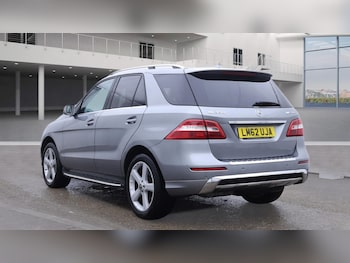 Used Mercedes-Benz M Class 2012 for sale - 76974714: Photo