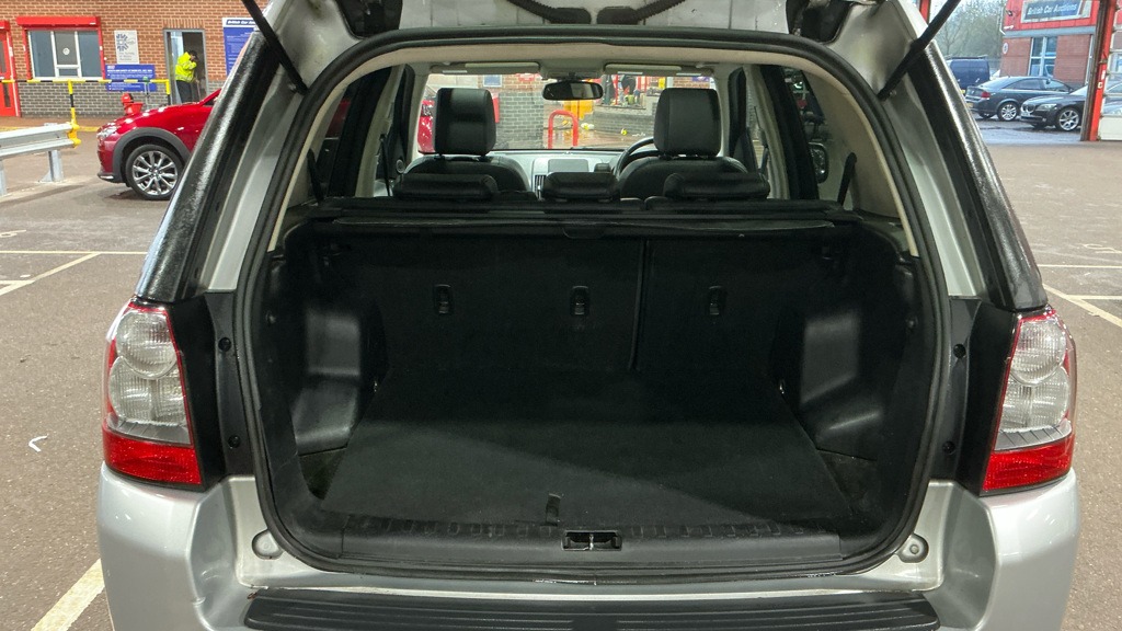 Used Land Rover Freelander 2011 for sale - 76669901: Photo 12