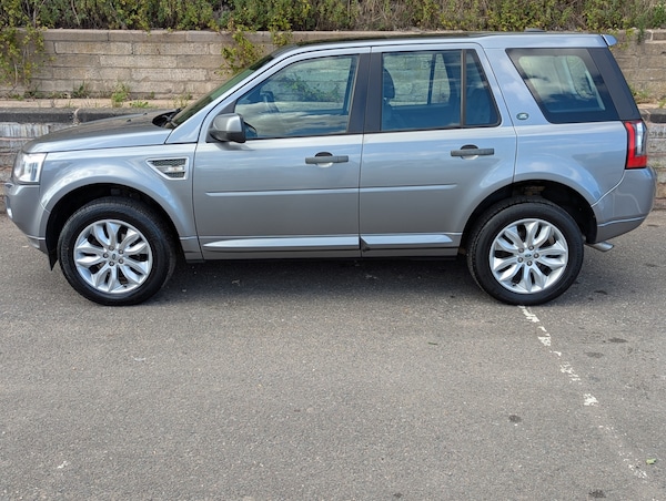 Used Land Rover Freelander 2011 for sale - 75300013: Photo 2