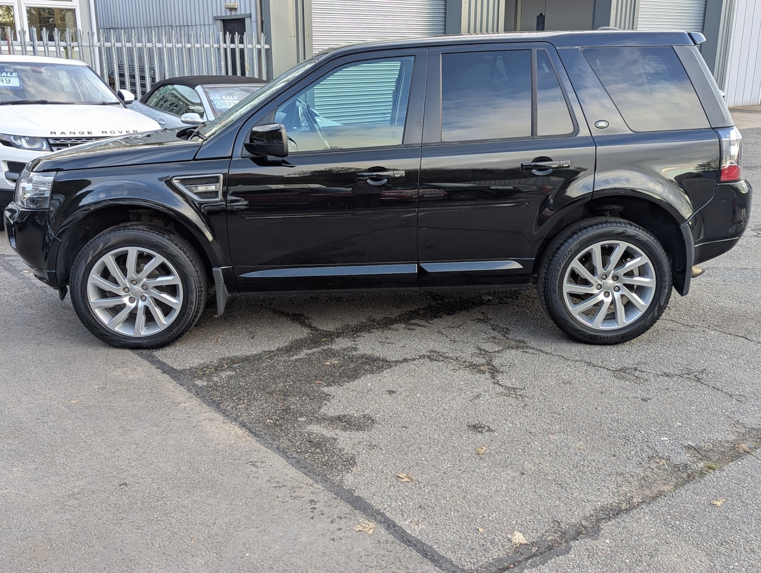 Used Land Rover Freelander 2014 for sale - 76640437: Photo 2