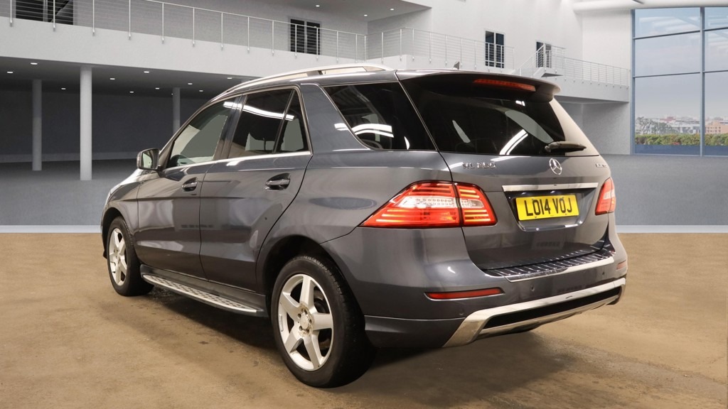 Used Mercedes-Benz M Class 2014 for sale - 77897365: Photo 3